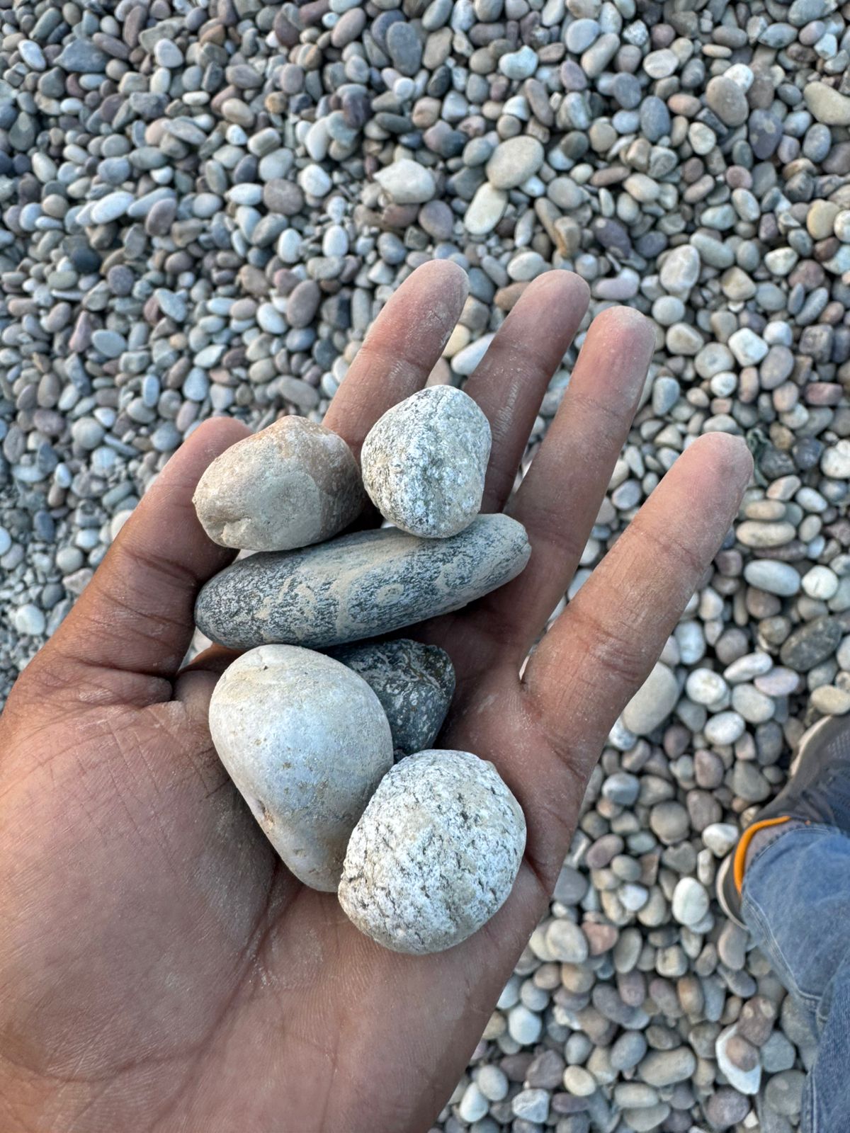 Gatki Construction Stone ₹34/Cubic Feet